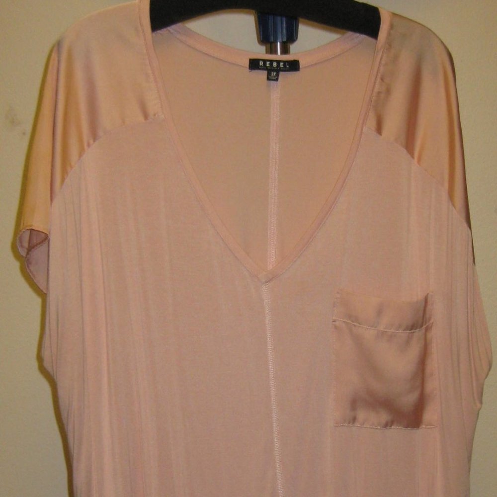 Rebel Wilson Blush/Peach Tshirt Sz 3X